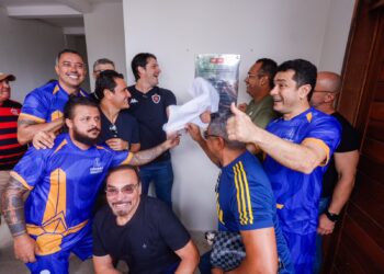 Leo Bezerra entrega novo campo O Wilsão para fortalecer o futebol amador e escolinhas de base, em Mangabeira