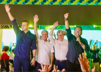 Plenária de Campina Grande fortalece Adriano Galdino para vice