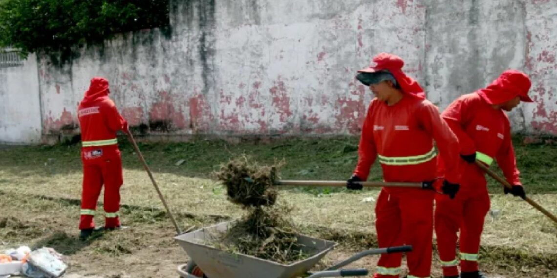 Emlur intensifica limpeza e conservação no bairro dos Novais e em outras áreas de João Pessoa