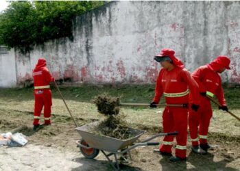 Emlur intensifica limpeza e conservação no bairro dos Novais e em outras áreas de João Pessoa