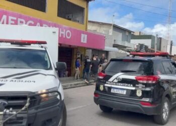 Homem morre após ser atingido por tiro dentro de mercadinho no Valentina, em João Pessoa