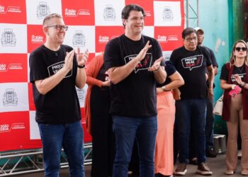 Incentivo a aprendizagem Leo Bezerra anuncia reforma da Escola Municipal Presidente João Pessoa durante aula inaugural do Procon Vai às Aulas 2026