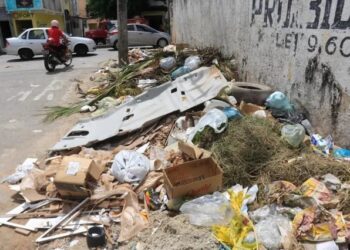 Prefeitura de João Pessoa notifica novamente empresa da coleta de lixo e avalia romper contrato