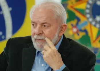 Multidão de mendigos quase dobra durante atual governo Lula