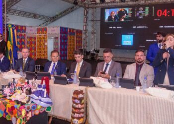 ALPB aprova lei que transforma em política pública aulas do Enem na TV Assembleia