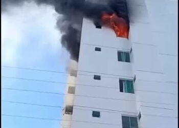 Incêndio atinge apartamento em edifício de Sousa; causas e possíveis vítimas ainda são apuradas