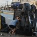 Carro bate contra proteção de poste e complica trânsito em Tibiri II, em Santa Rita