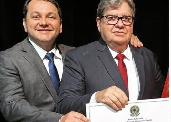 Genro de João Azevêdo é sócio em rede empresarial que já recebeu mais de R$ 62 milhões da Saúde do Estado