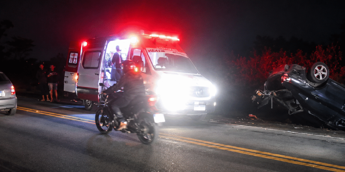 Grave acidente na BR-230 deixa três mortos e duas crianças feridas em Campina Grande