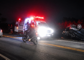 Grave acidente na BR-230 deixa três mortos e duas crianças feridas em Campina Grande