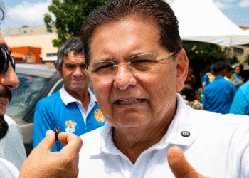 Sem papas na língua, Adriano crava que será o estadual mais votado na Paraíba e projeta Murilo entre os quatro
