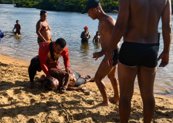 Homem de 58 anos morre afogado durante banho na Praia de Barra de Gramame, em João Pessoa