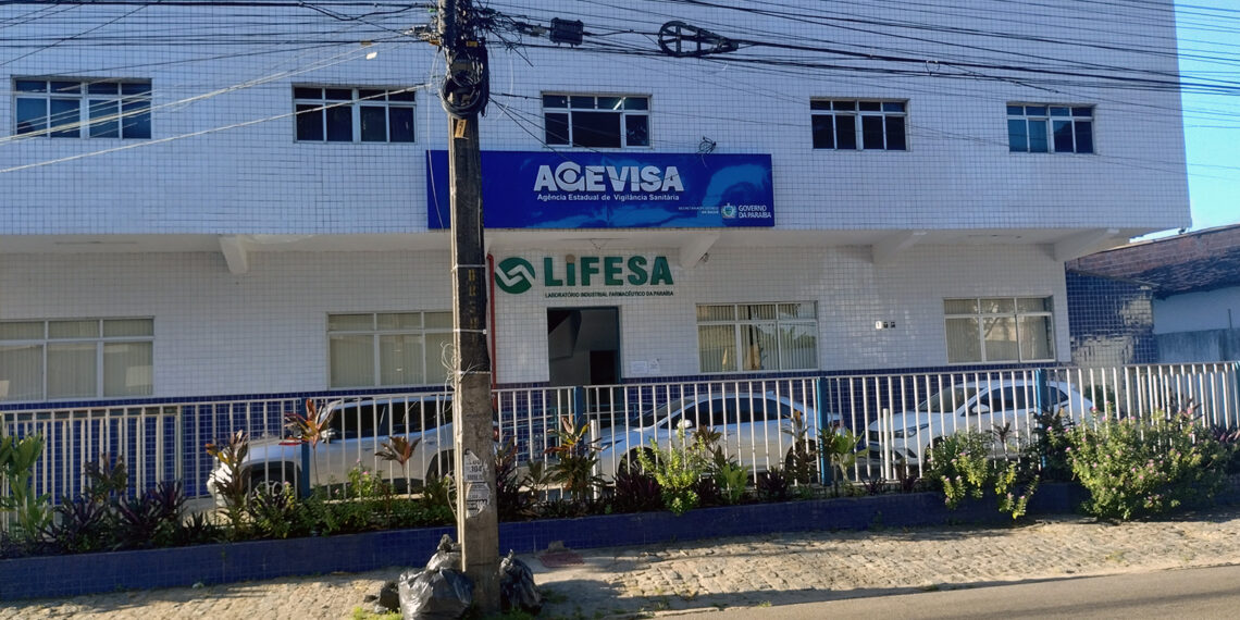 Trio da mesma família é preso suspeito de estelionato e associação criminosa