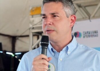 Governador Lucas Ribeiro Aceita Apoio de Ex-prefeito Cassado por Acusação de Ligação com Facção em Cabedelo
