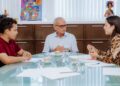 Cícero recebe representantes da comissão de aprovados no concurso da educação no Estado e se compromete com nomeação