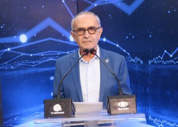 Troca de acusações entre Cícero e Lucas marca 1º bloco do debate da TV Arapuan