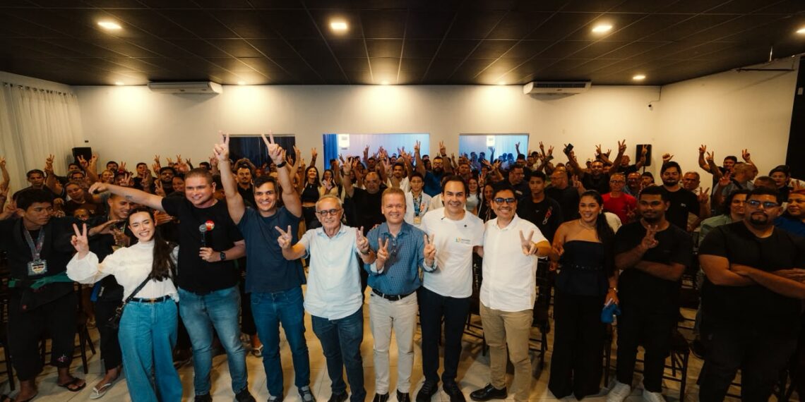 Cícero participa de plenárias em bairros da Capital e defende distribuição do crescimento do estado
