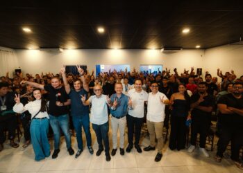 Cícero participa de plenárias em bairros da Capital e defende distribuição do crescimento do estado