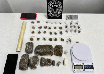 Duas mulheres são presas em flagrante por tráfico de drogas, em Esperança