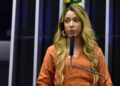 Urgente: Câmara acaba de dar passo para retirar mandato de Érika Hilton