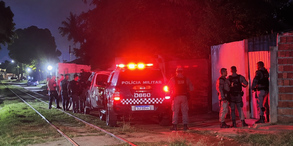 Homem é morto a tiros e a pedradas após ser acusado de roubo na Ilha do Bispo, em João Pessoa