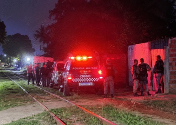 Homem é morto a tiros e a pedradas após ser acusado de roubo na Ilha do Bispo, em João Pessoa