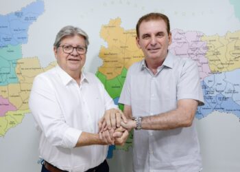 João Azevêdo anuncia Chico Mendes e Roberto Franca como suplentes ao Senado