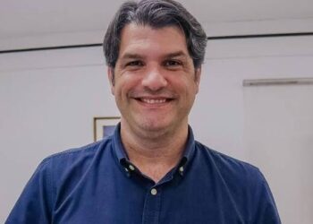 Leo Bezerra projeta definição sobre apoio ao Senado até segunda-feira