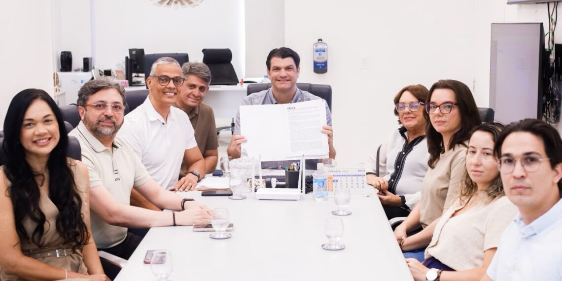 Leo Bezerra entrega nova USF e projeta fim das áreas descobertas na Atenção Básica de João Pessoa