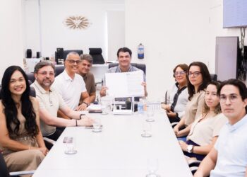 Leo Bezerra entrega nova USF e projeta fim das áreas descobertas na Atenção Básica de João Pessoa