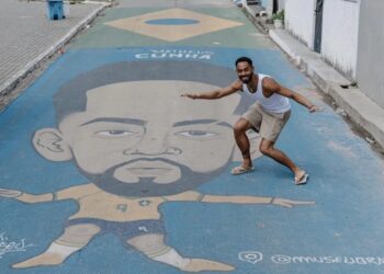 Em meio ao destaque pós-Copa, Matheus Cunha curte férias em João Pessoa