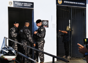 Policial militar é baleado na cabeça e no tórax durante confronto em Santa Rita; um suspeito morre