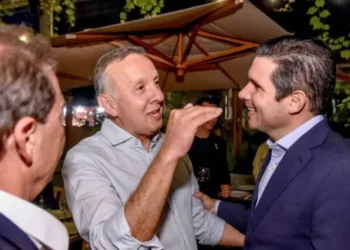 O candidato é Lucas, mas quem manda no ‘jogo da política’ é Aguinaldo e Hugo Motta