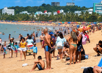 Paraíba tem três trechos de praias impróprios para banho
