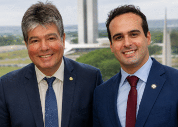 MAIS UM: Ruy Carneiro ganha força e desponta como favorito para ser o vice de Lucas