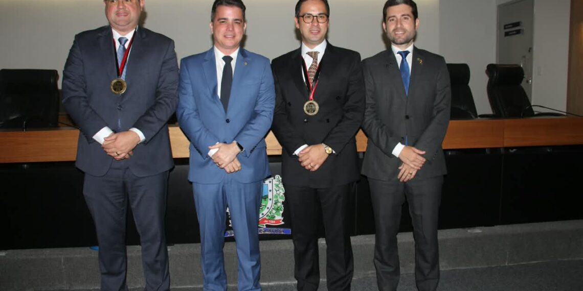 ALPB concede Medalha Tarcísio de Miranda Burity aos advogados Henrique Toscano e Marcos Souto Maior Filho