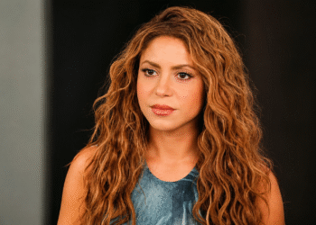 Shakira anuncia doação de mais de R$ 5 milhões para reconstruir escolas atingidas por terremoto na Colômbia