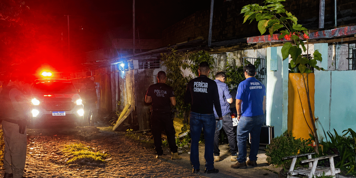 Homem de 53 anos é morto a tiros dentro de casa no bairro das Trincheiras, em João Pessoa