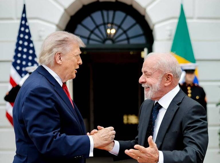 Lula diz a Trump que Brasil tem meios próprios para combater facções e defende cooperação com os EUA