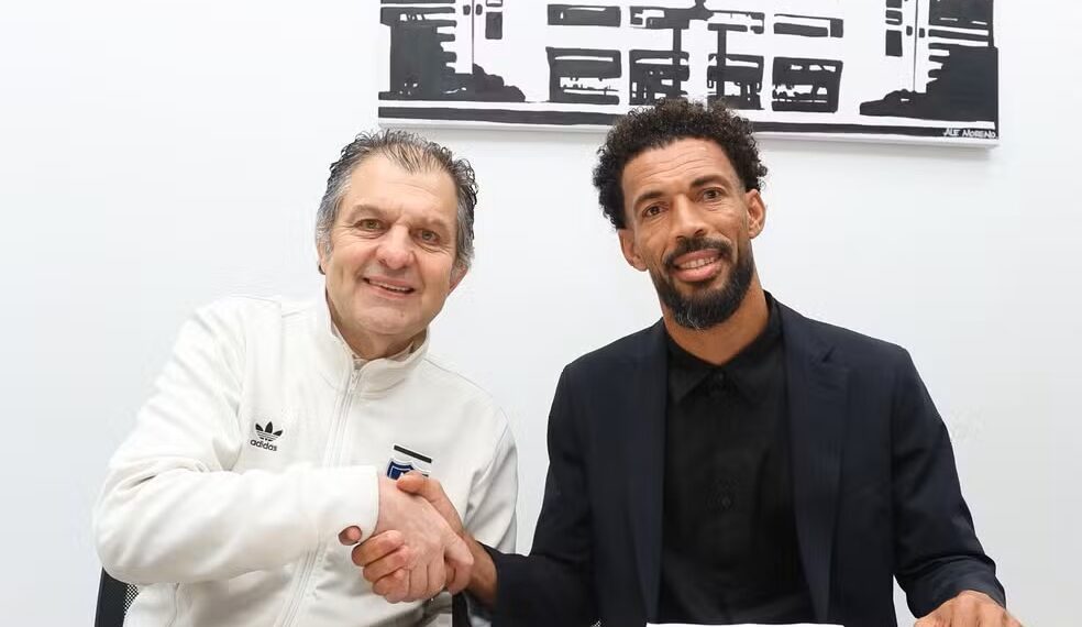 Vozinha assina contrato de seis meses com Colo-Colo, do Chile