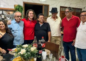 Cícero debate desenvolvimento regional em Cuitegi e firma compromissos com a zona rural