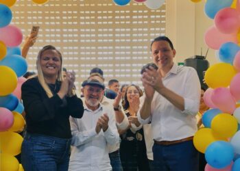Secretário Erivonaldo Alves leva novos Chromebooks, Salas Maker, creches e centro de inovação para cidades do Sertão