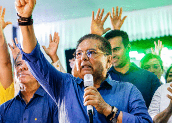Galdino deixa claro a deputados que não abrirá mão de bases caso seja escolhido para vice de Lucas