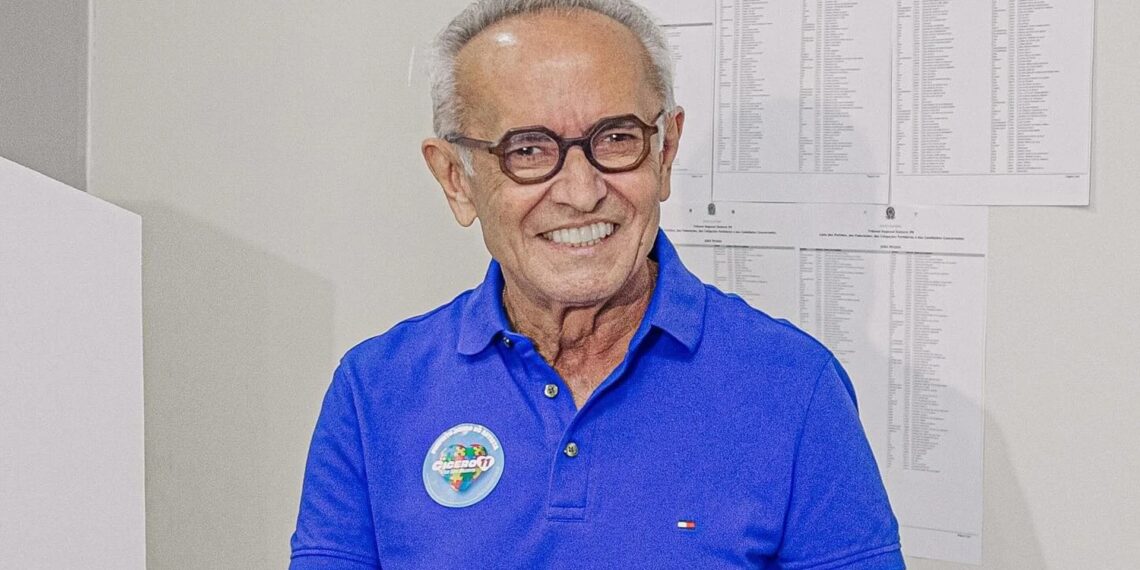 Cícero põe fim a impasse e anuncia segundo voto para o Senado em André Gadelha