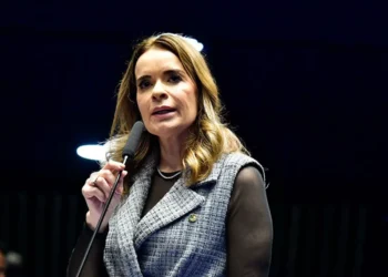 MPE vai à Justiça para barrar candidatura de Daniella Ribeiro na 1ª suplência de Nabor Wanderley