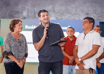 Leo Bezerra sorteia apartamentos e realiza o sonho da casa própria para 240 famílias