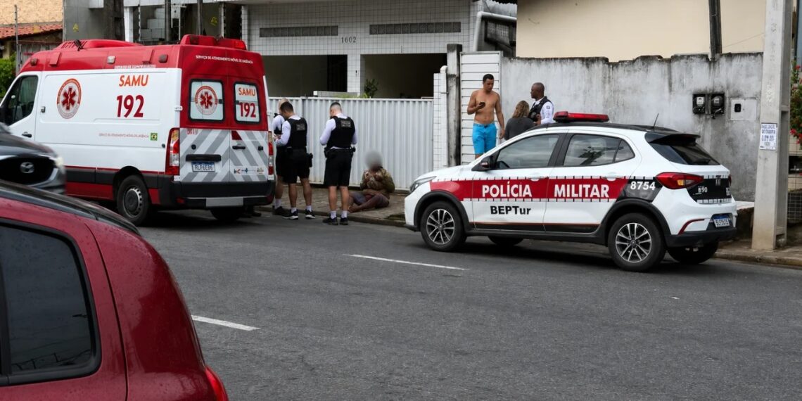 Mulher é suspeita de esfaquear a mãe durante surto em João Pessoa
