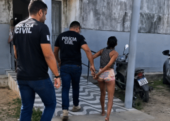 Duas mulheres são presas suspeitas de roubar R$ 1,8 mil de idoso de 78 anos em Sapé