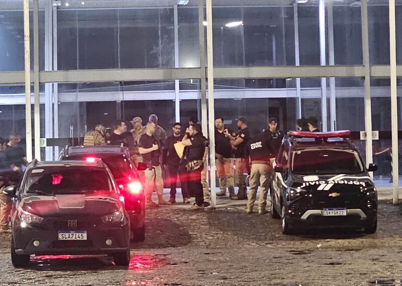 Operação policial cumpre 30 mandados contra suspeitos de tráfico e homicídios