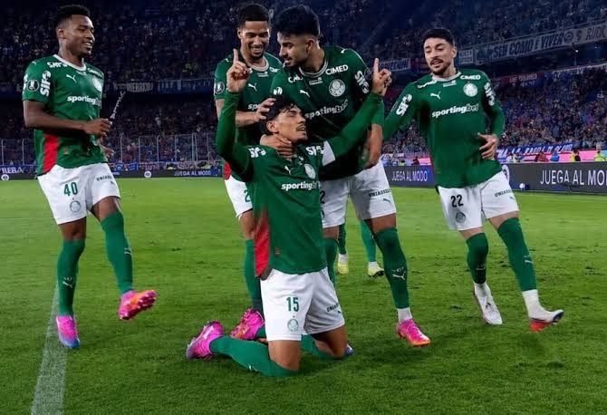 Gómez marca, Palmeiras vence o Cerro e avança às quartas da Libertadores